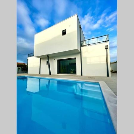 New And Modern 3 Bedroom Villa With Private Heated Pool Near Nazare 圣马蒂纽·杜·波特 外观 照片